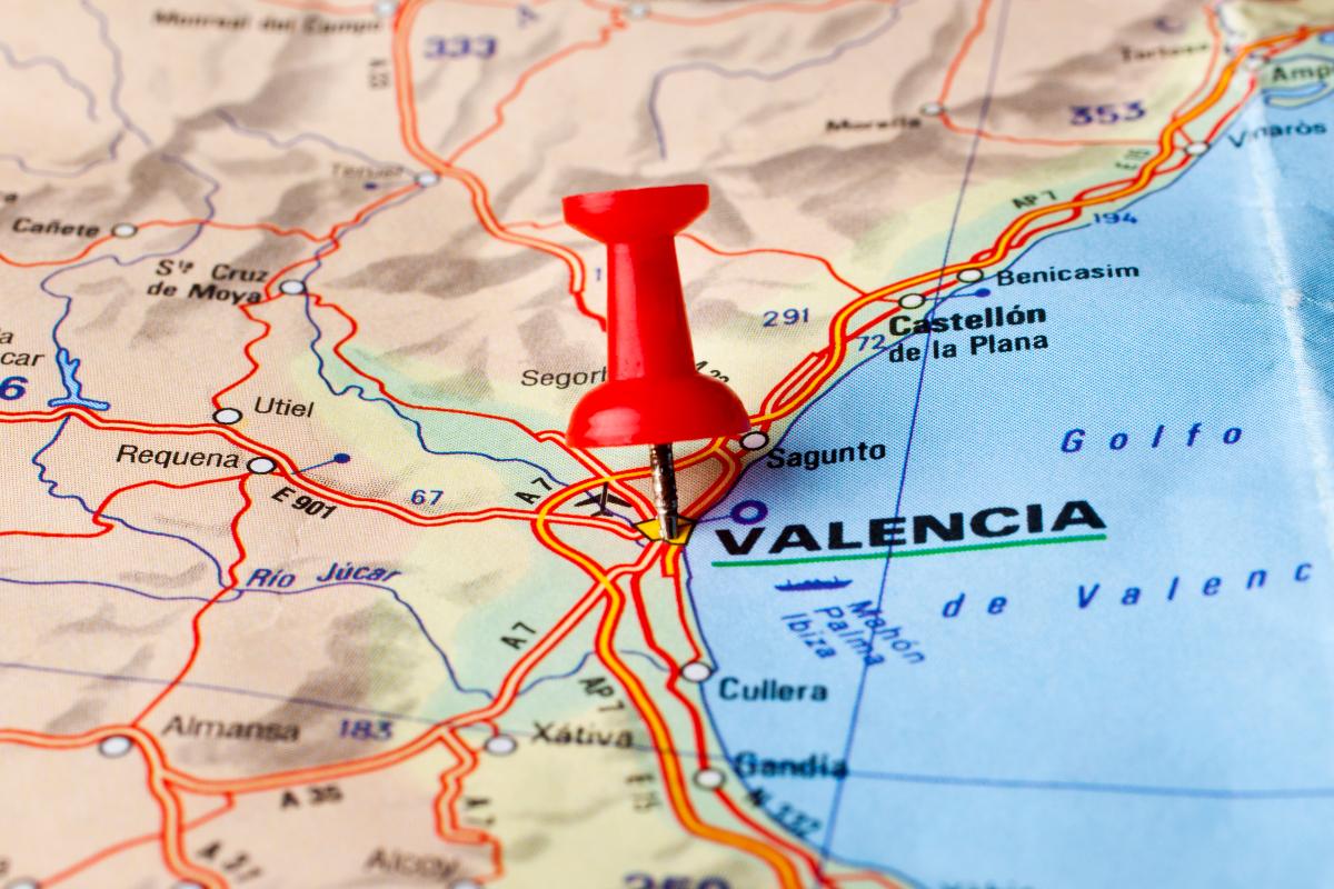 Where to stay for La Tomatina featuring a map of the area with a pin in the city centre